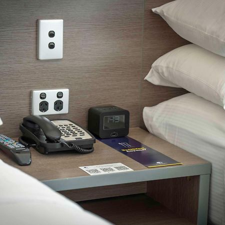 Hotel Doubletree By Hilton Cairns Esterno foto