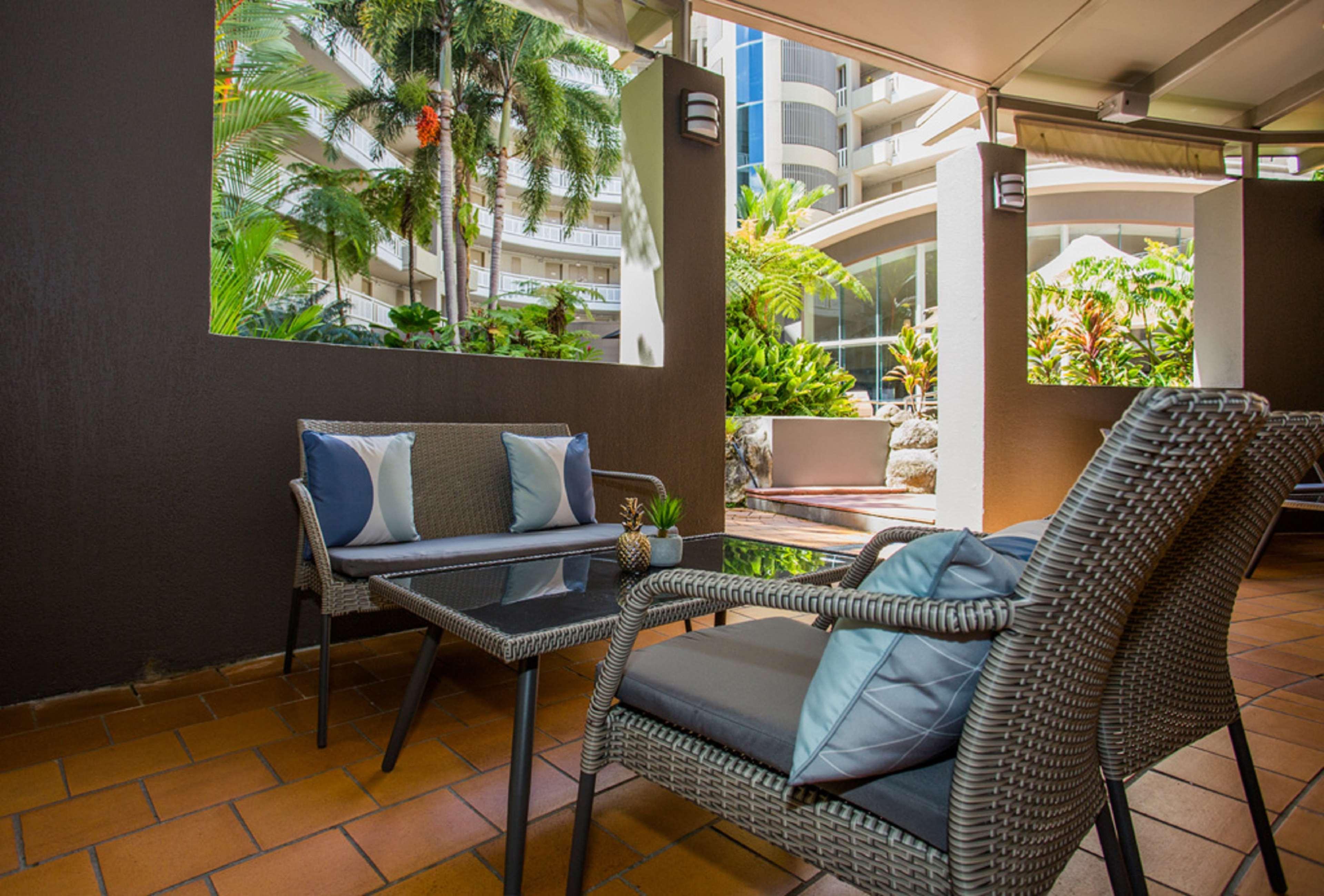 Hotel Doubletree By Hilton Cairns Esterno foto