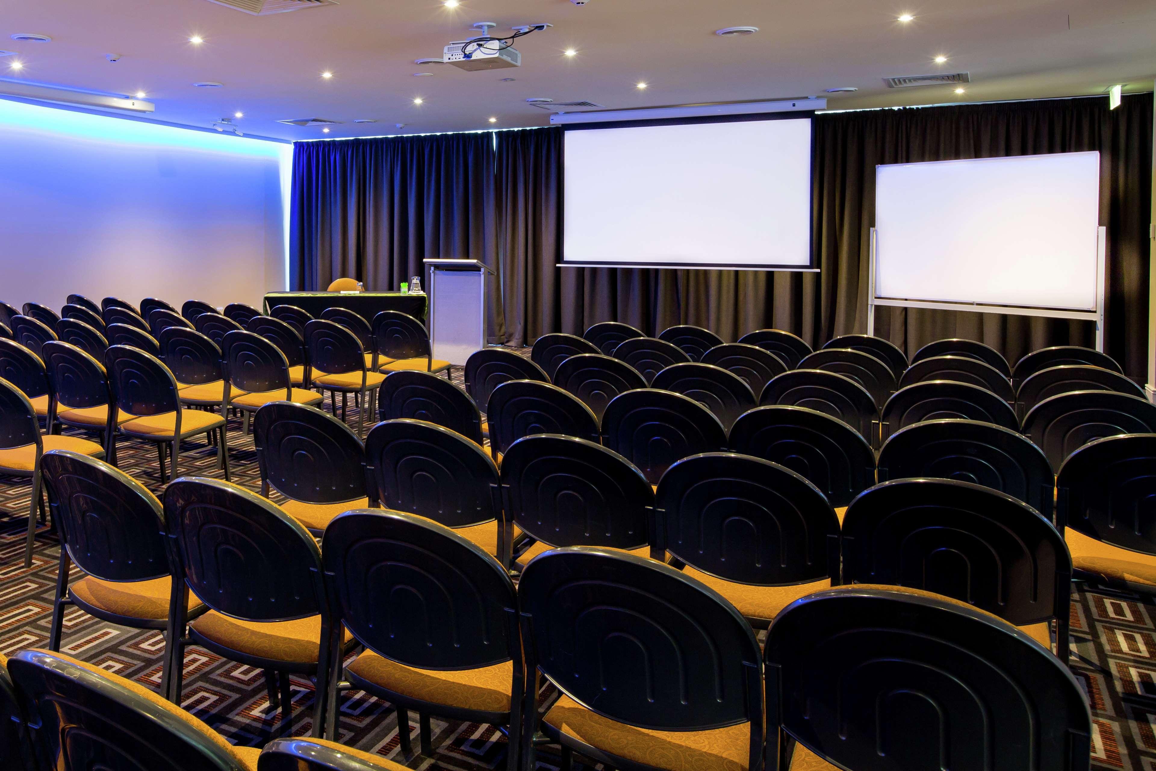 Hotel Doubletree By Hilton Cairns Esterno foto
