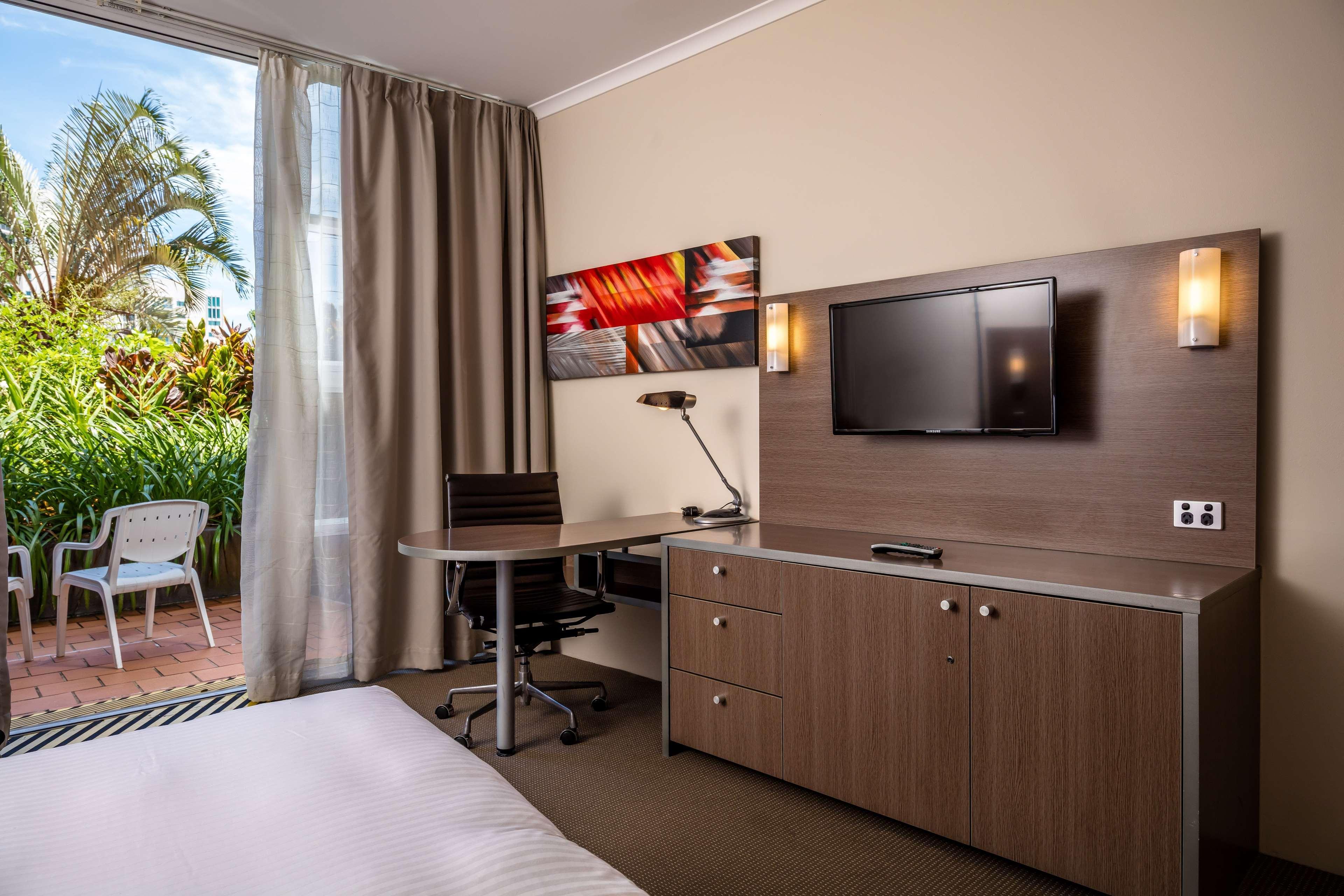 Hotel Doubletree By Hilton Cairns Esterno foto