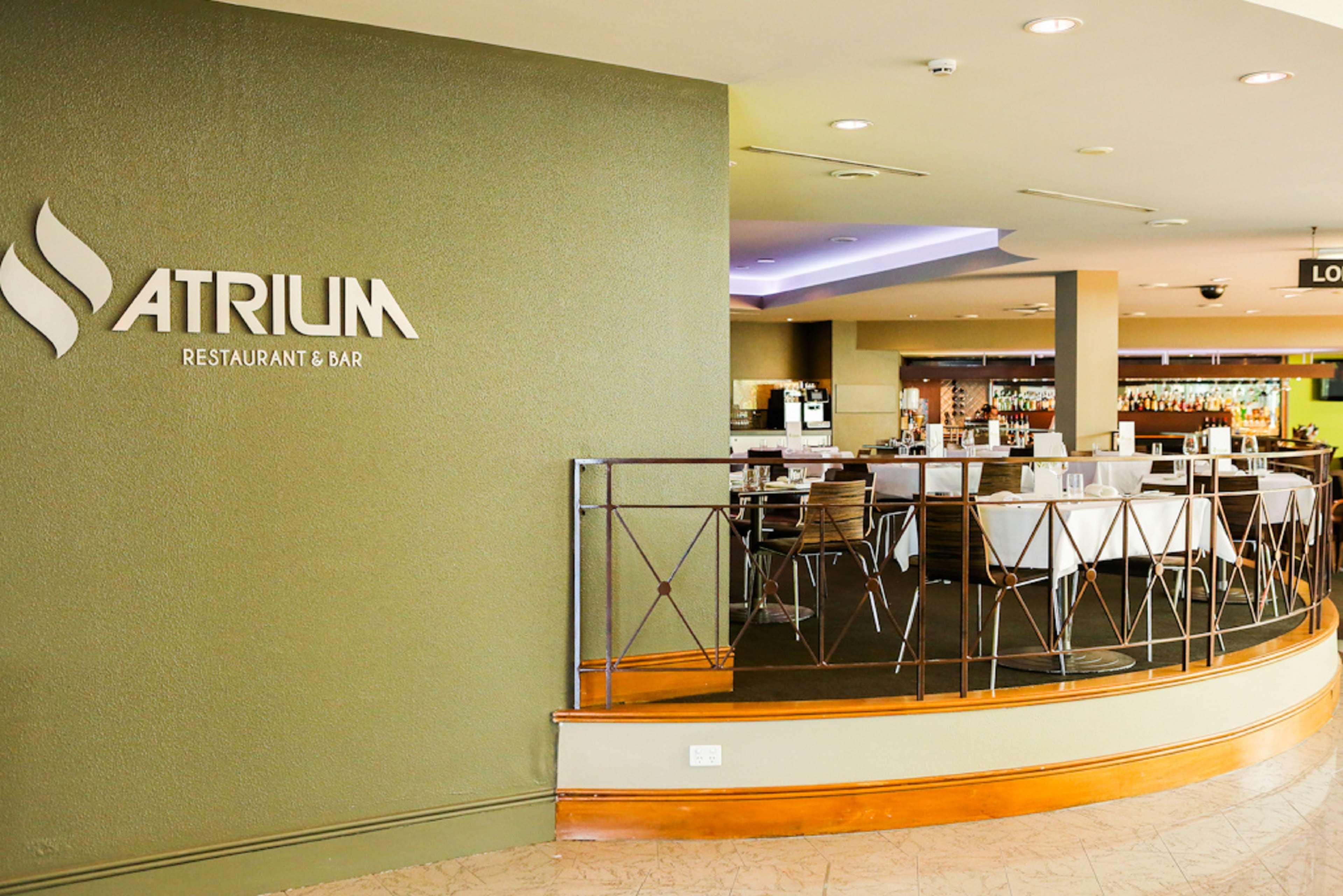 Hotel Doubletree By Hilton Cairns Esterno foto