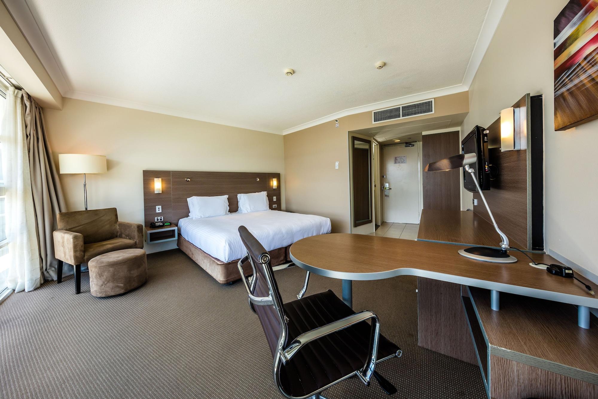 Hotel Doubletree By Hilton Cairns Esterno foto