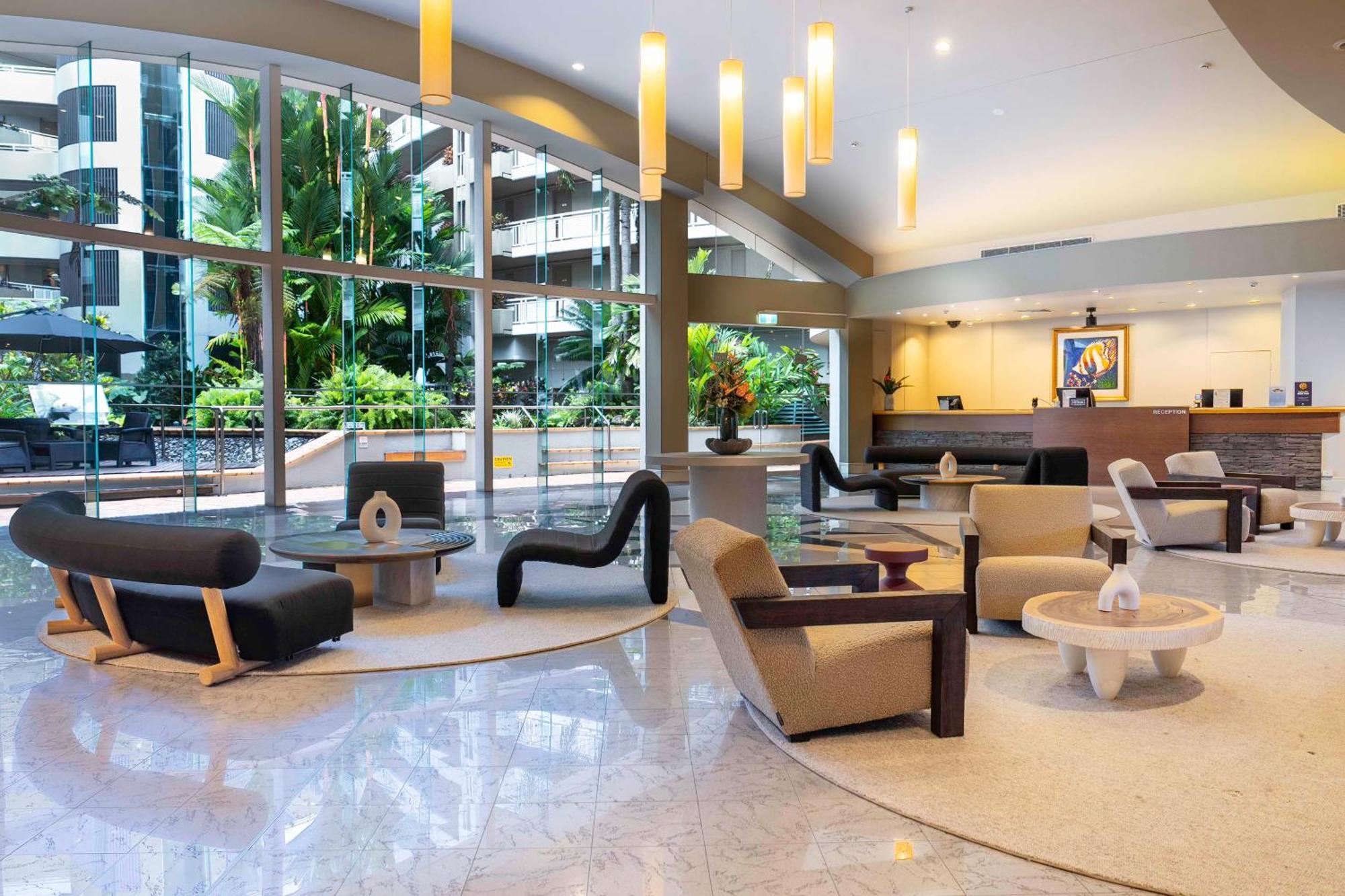 Doubletree By Hilton Cairns Hotel Esterno foto